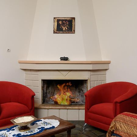 カラマキ Petrakis Afrathias Garden Houseヴィラ エクステリア 写真